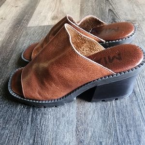 MIA Brown Platform shoes Sz 8.5